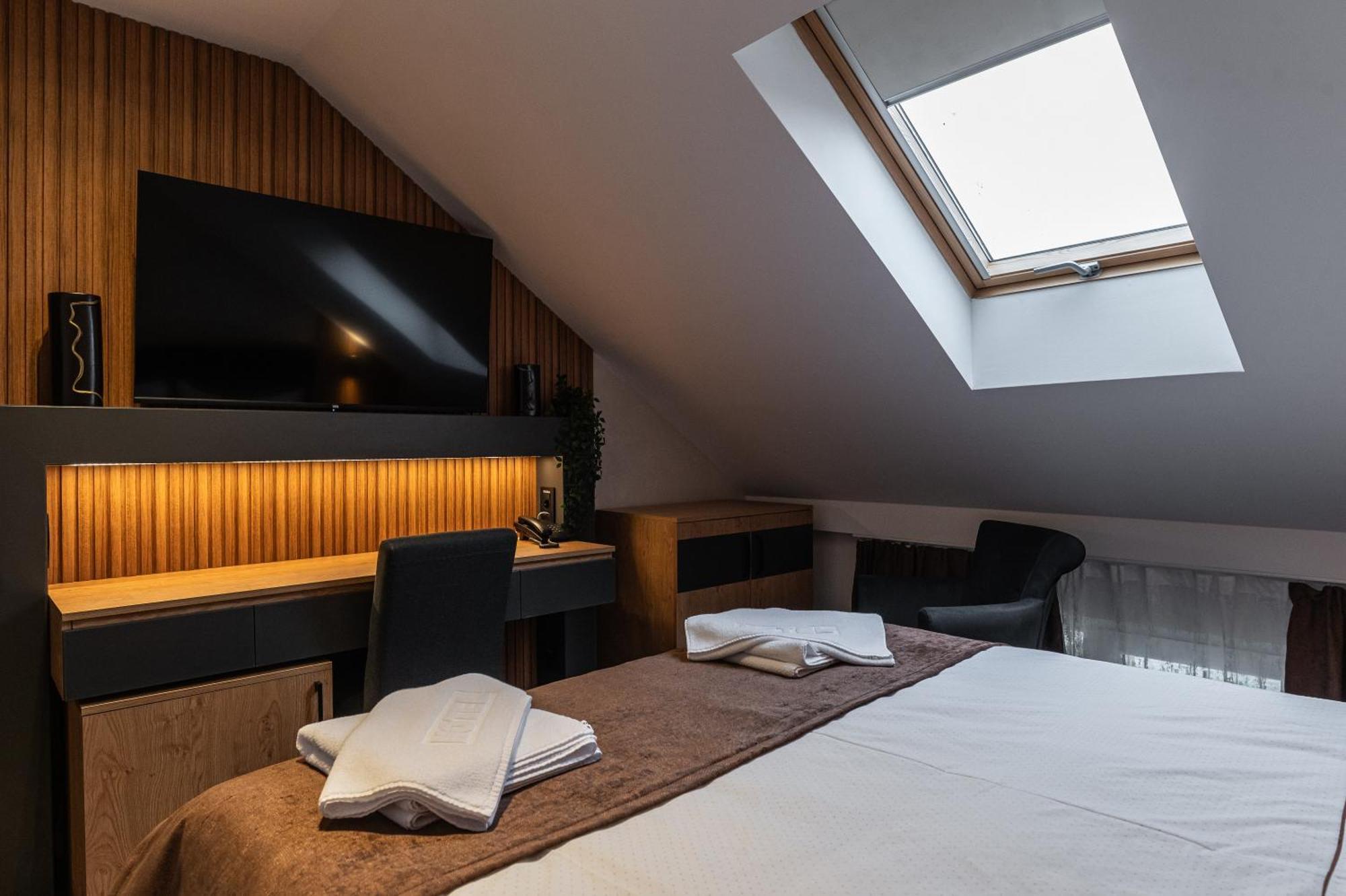 Hotel Astral Šabac Rom bilde