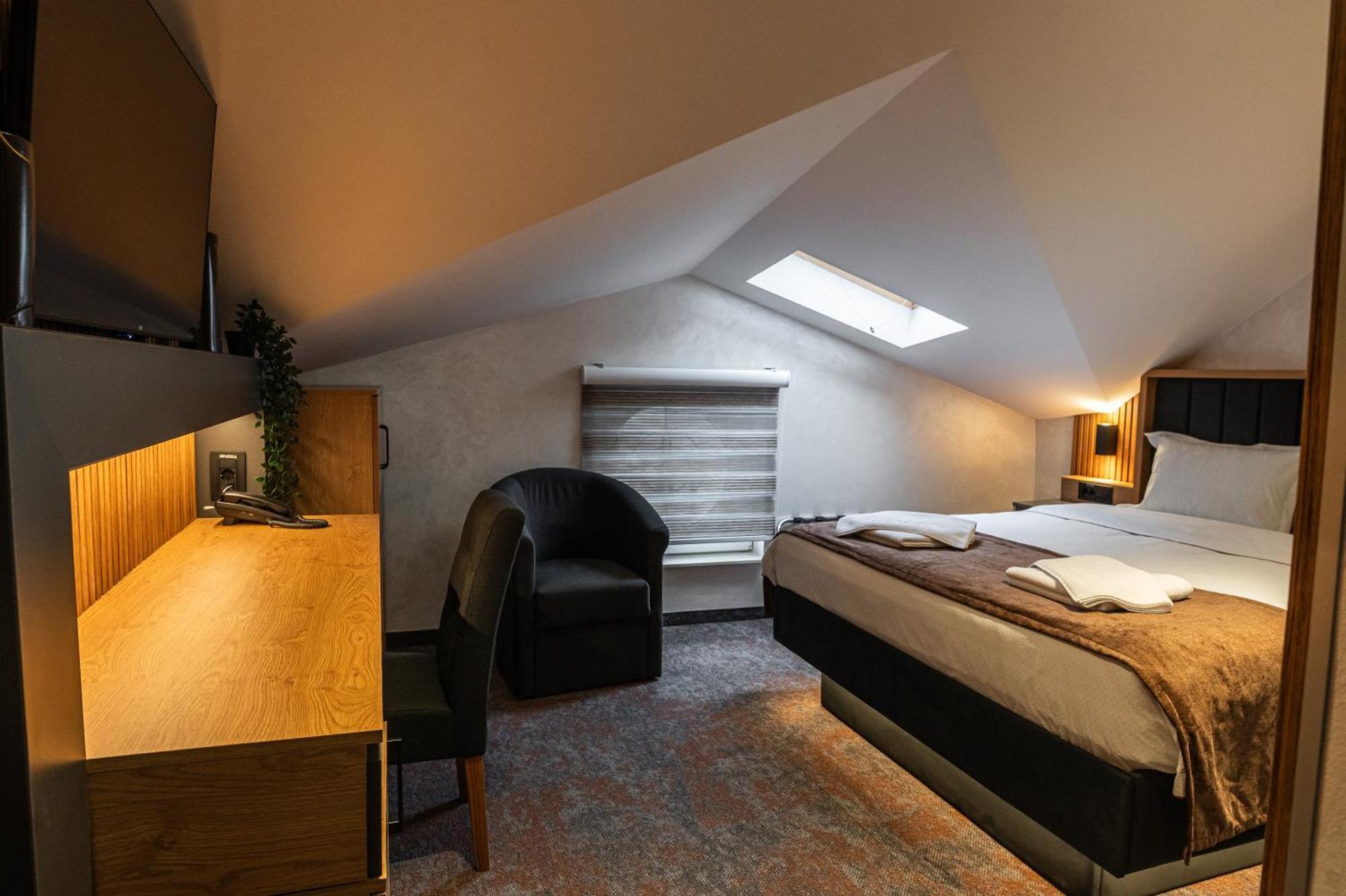 Hotel Astral Šabac Rom bilde