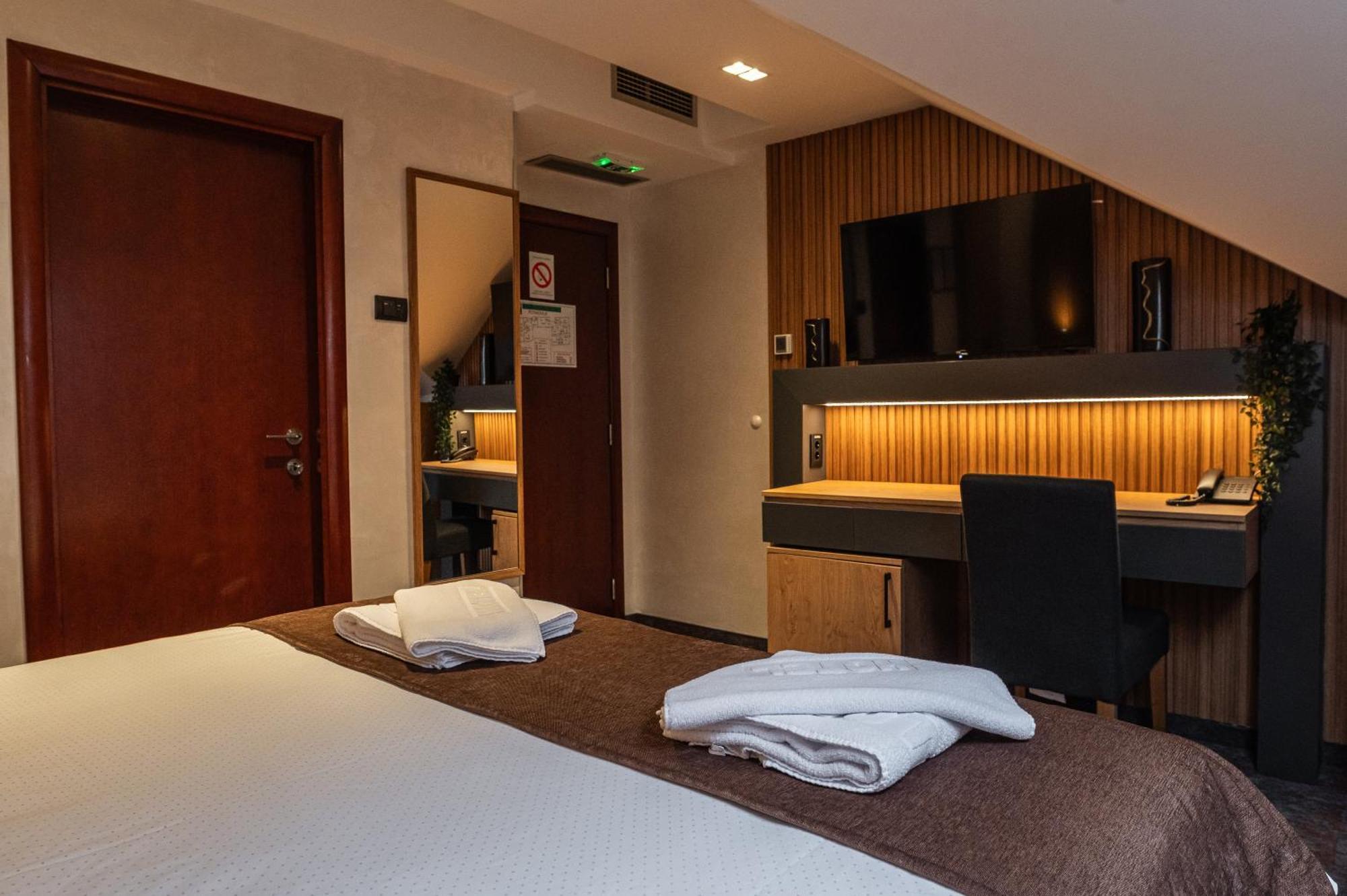 Hotel Astral Šabac Rom bilde