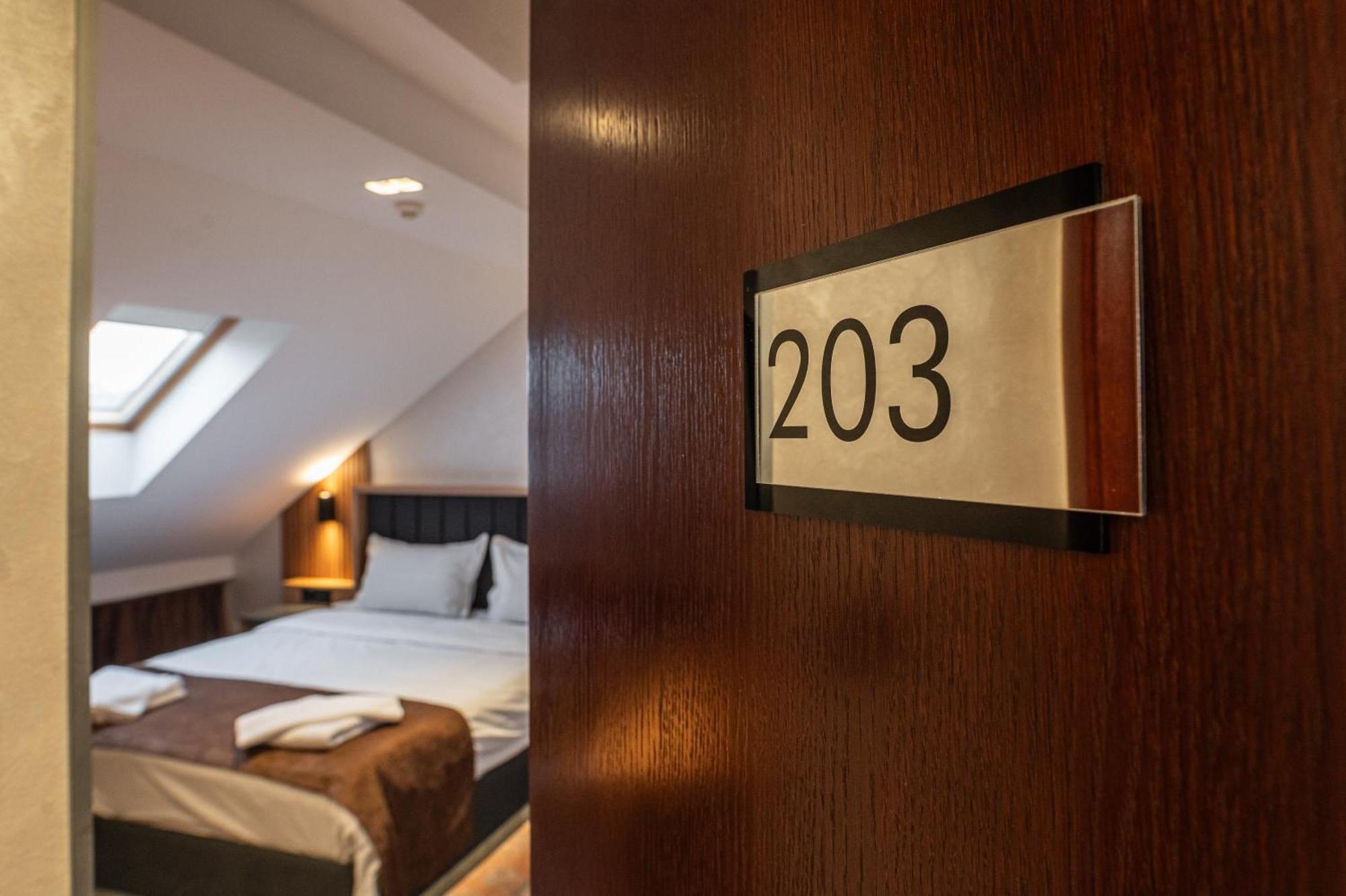 Hotel Astral Šabac Rom bilde