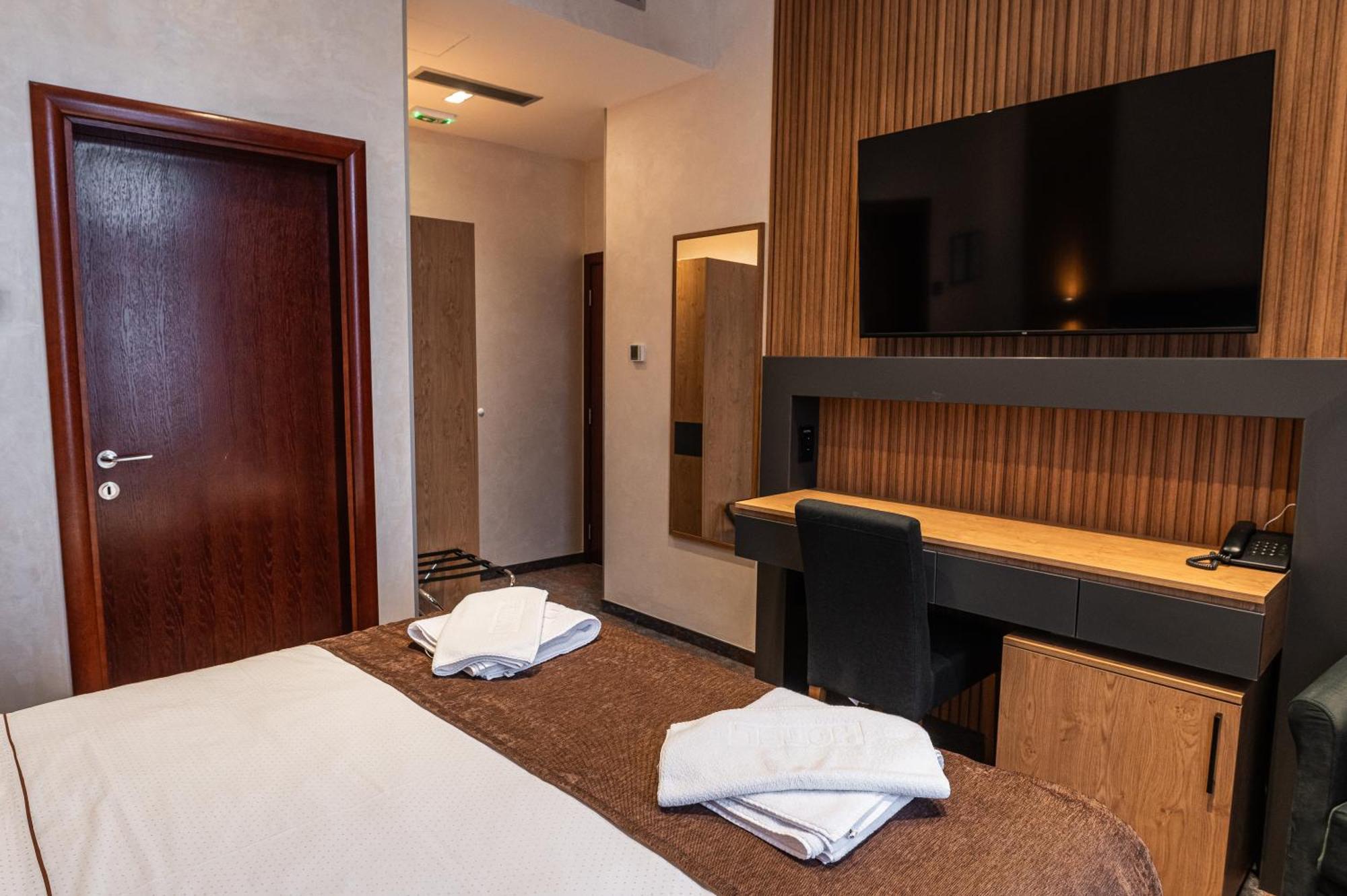 Hotel Astral Šabac Rom bilde