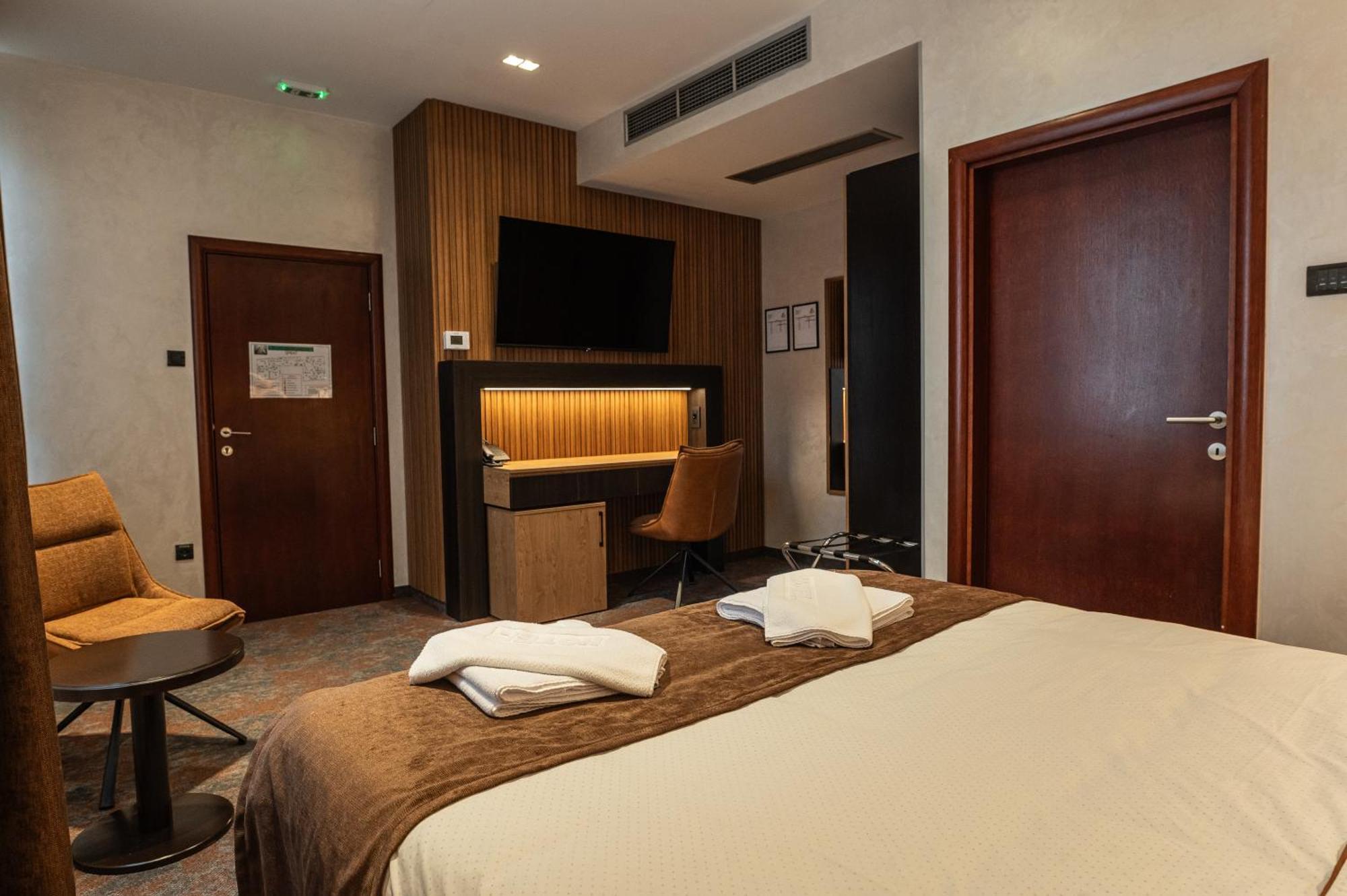 Hotel Astral Šabac Rom bilde