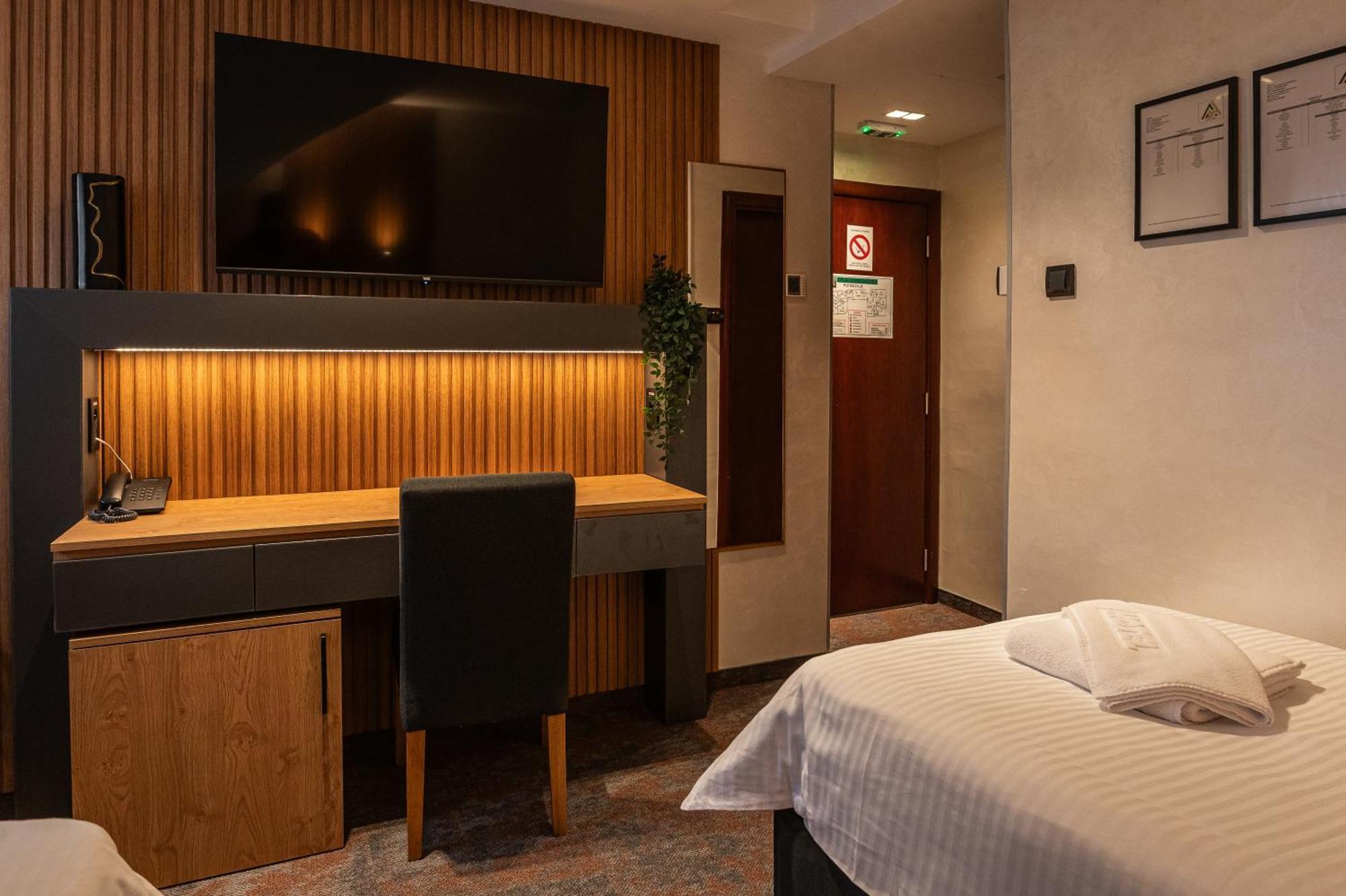 Hotel Astral Šabac Rom bilde