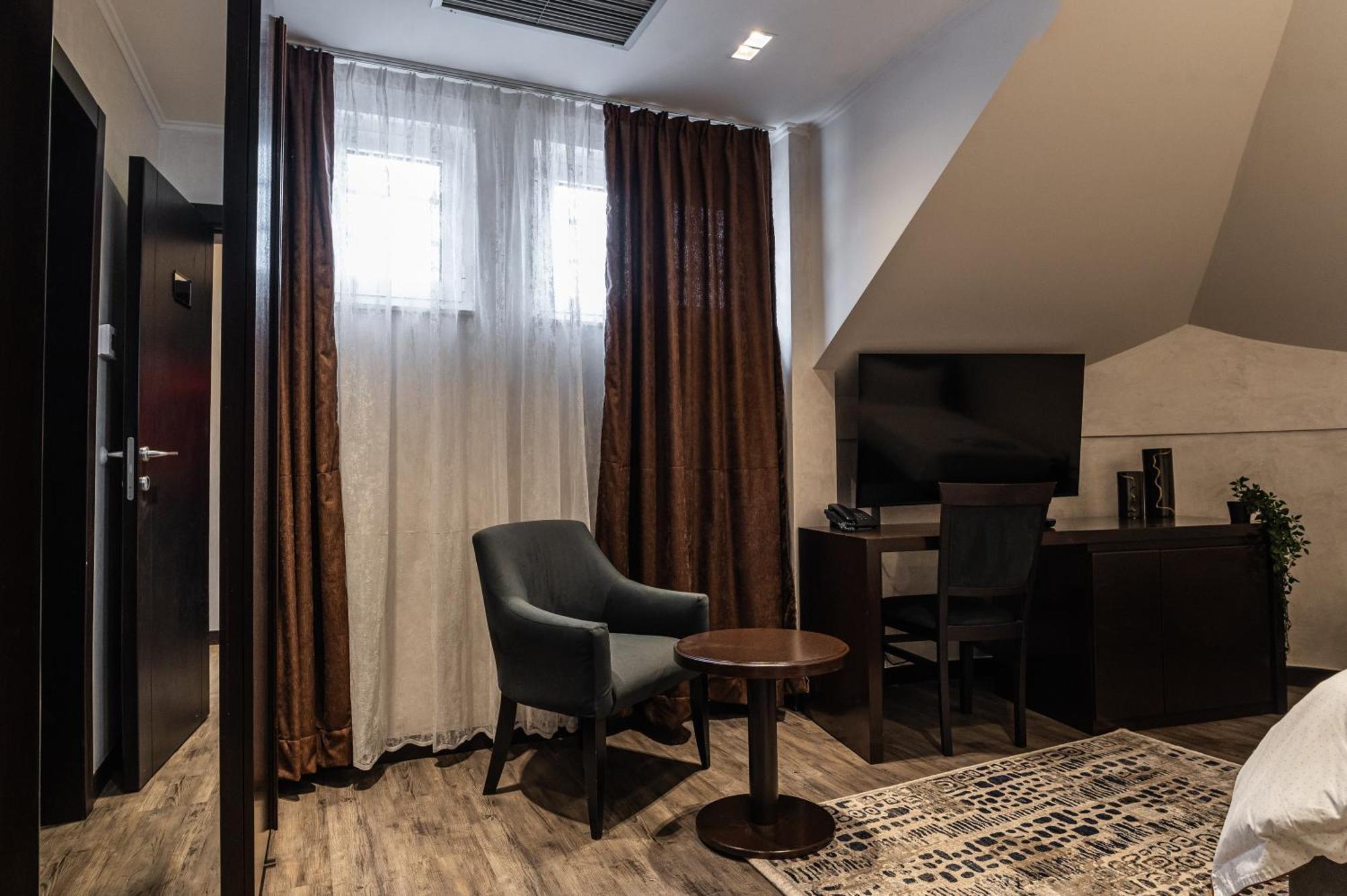 Hotel Astral Šabac Rom bilde