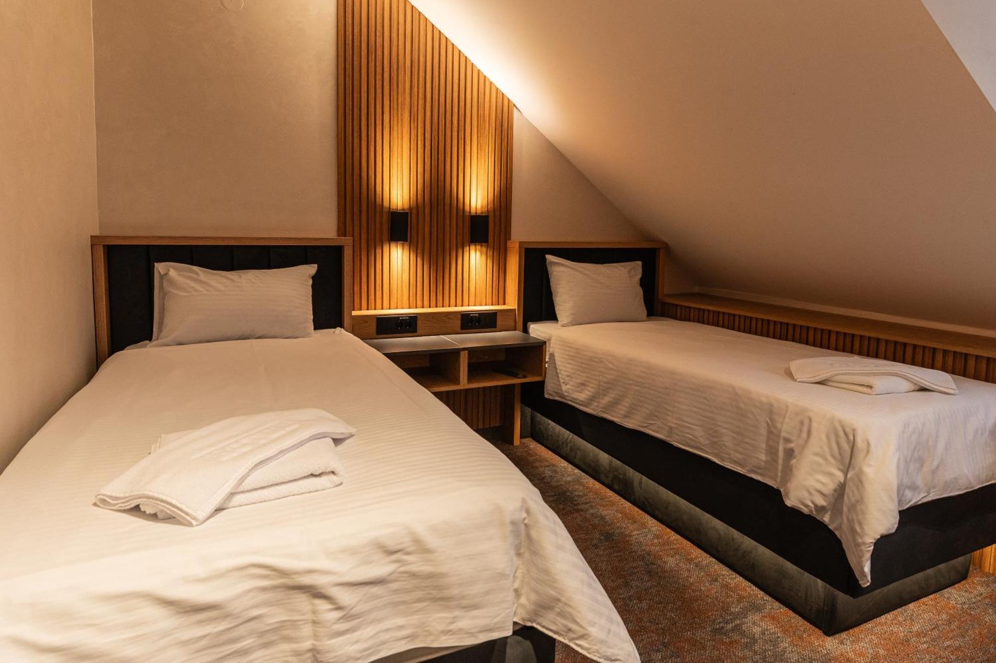 Hotel Astral Šabac Rom bilde