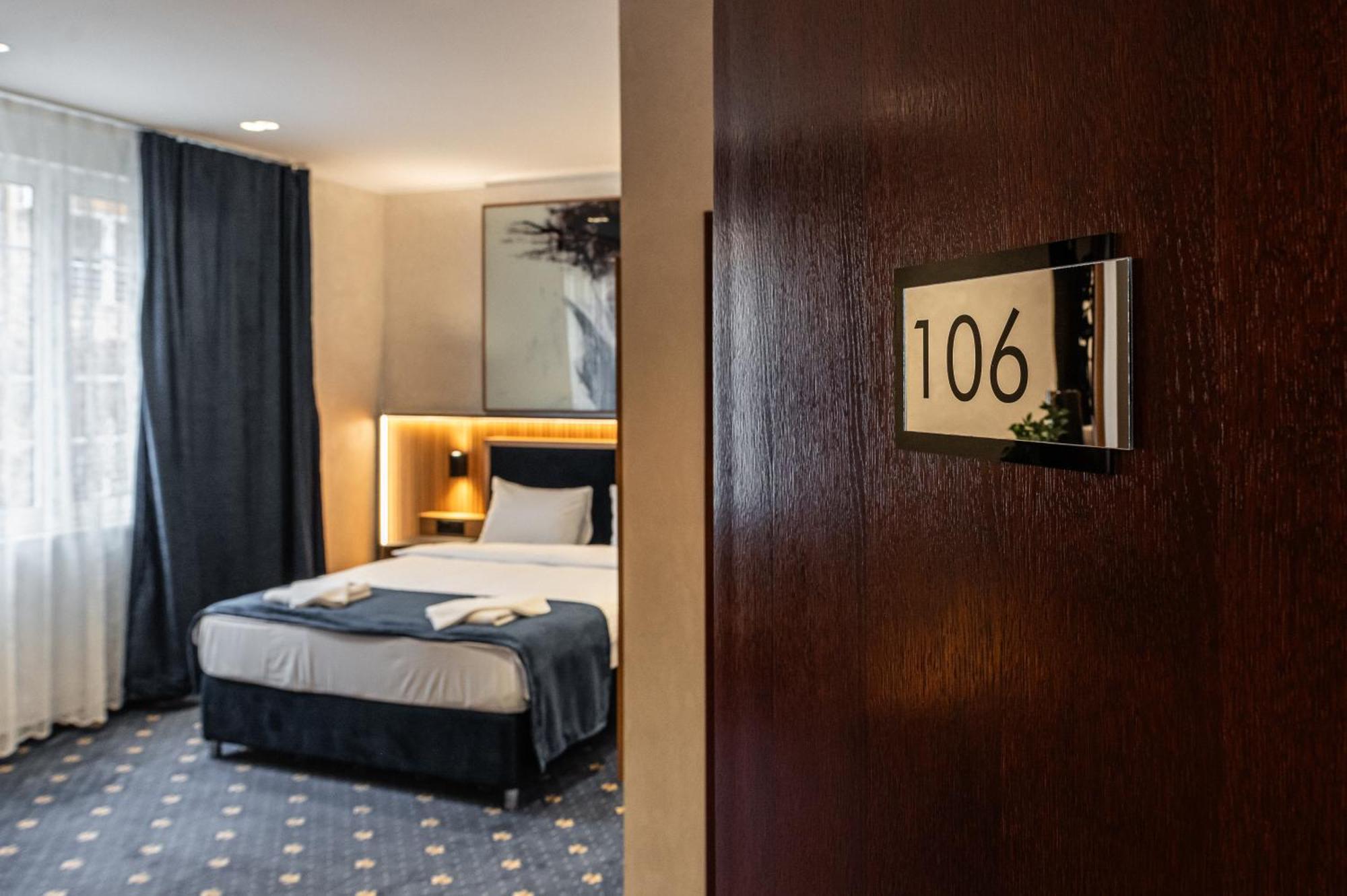 Hotel Astral Šabac Rom bilde